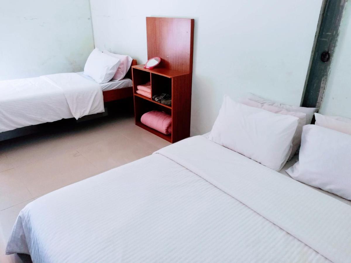 Daisyinn Budget Hotel Kuala Terengganu Кампонг Гонг Бадак Экстерьер фото
