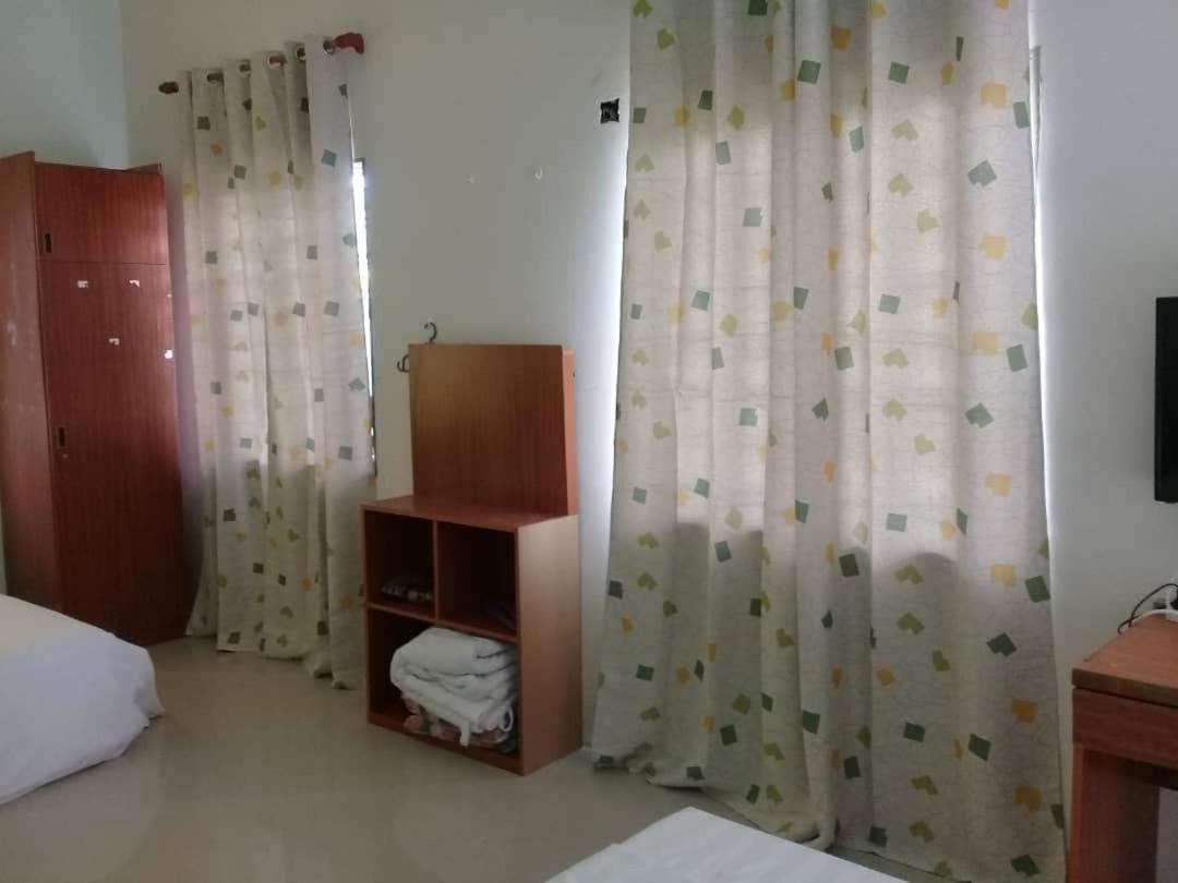 Daisyinn Budget Hotel Kuala Terengganu Кампонг Гонг Бадак Экстерьер фото