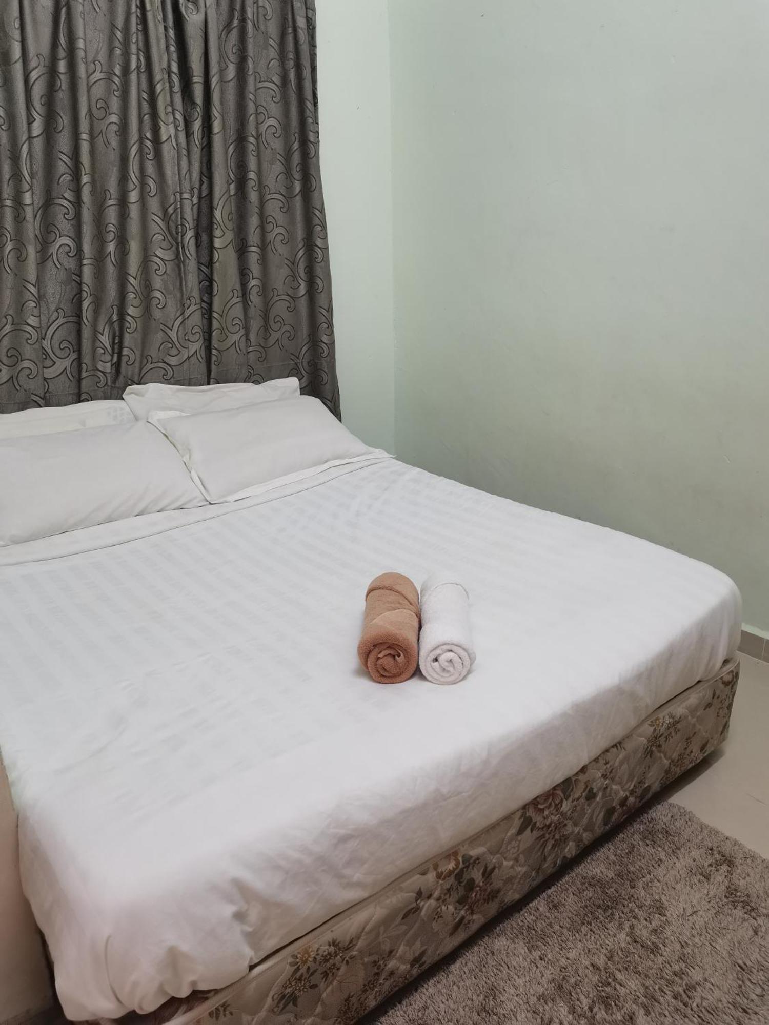 Daisyinn Budget Hotel Kuala Terengganu Кампонг Гонг Бадак Экстерьер фото